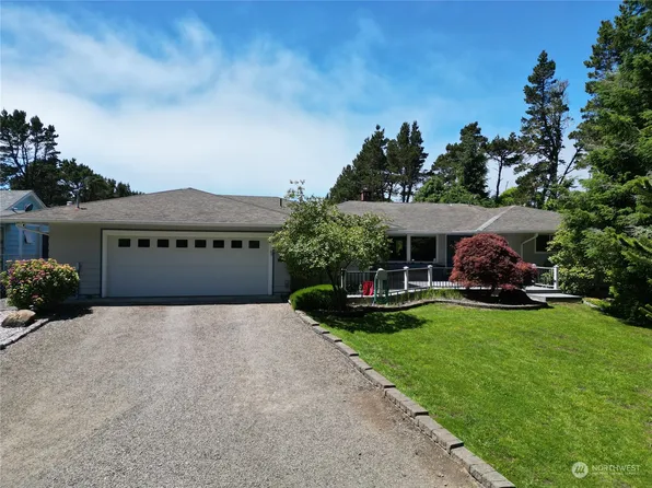21919 Pacific Way, Ocean Park, WA 98640