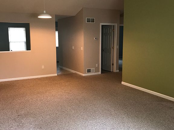 5th image of 95 Nicklaus Dr NE