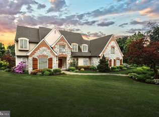 327 Imperial Dr, York, PA 17403