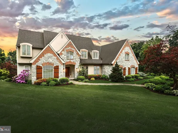 327 Imperial Dr, York, PA 17403