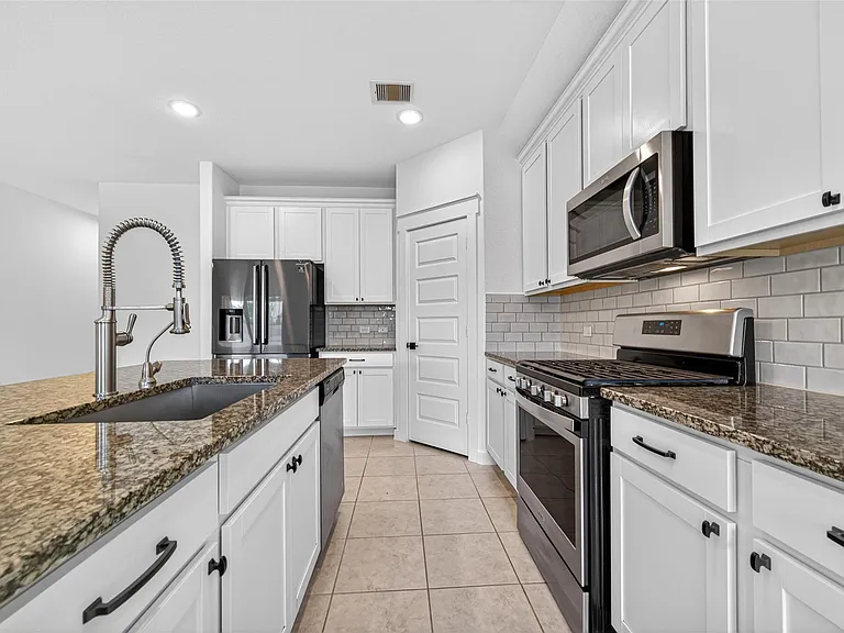 16307 Rockdale Landing Dr — Photo 7