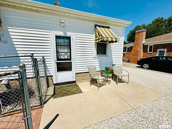 5th image of 1139 Brown Ave