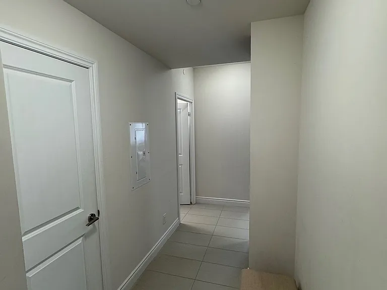 277 S Park Rd #1120 — Photo 5