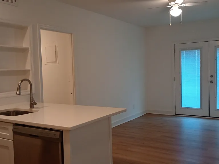 146 Jackson St #1 — Photo 4