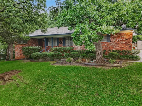 912 Live Oak Ct, Arlington, TX 76012