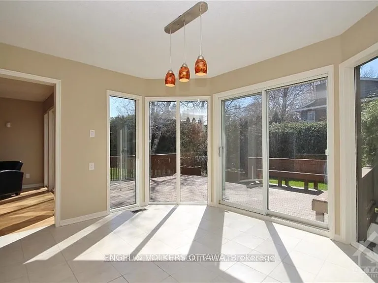 28 Country Club Dr — Photo 9