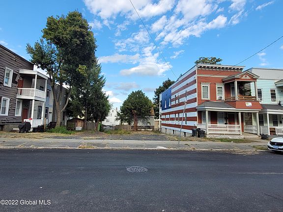 5th image of 487 Hudson Ave