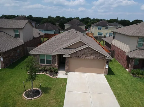 8110 Carillon Way, Rosharon, TX 77583