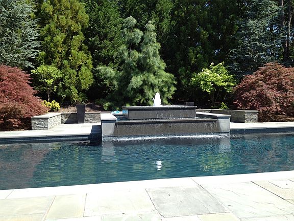 5th image of 16 Hilltop Ln