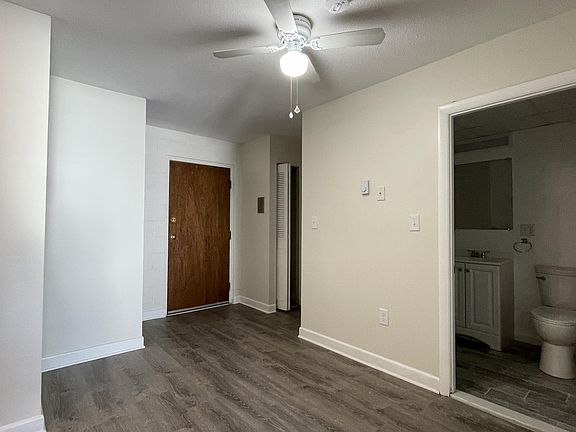 4th image of 106 Broad St #23