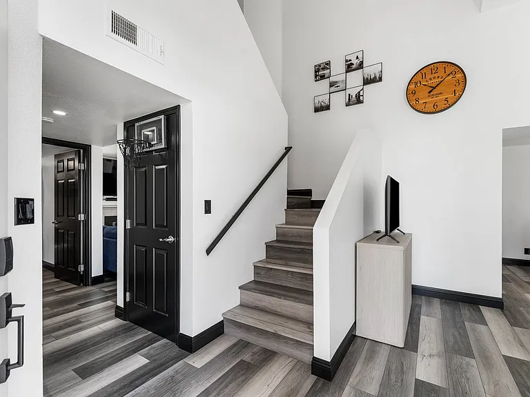 43721 Yaffa St — Photo 19
