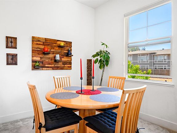 3rd image of 26 Merrydale Court