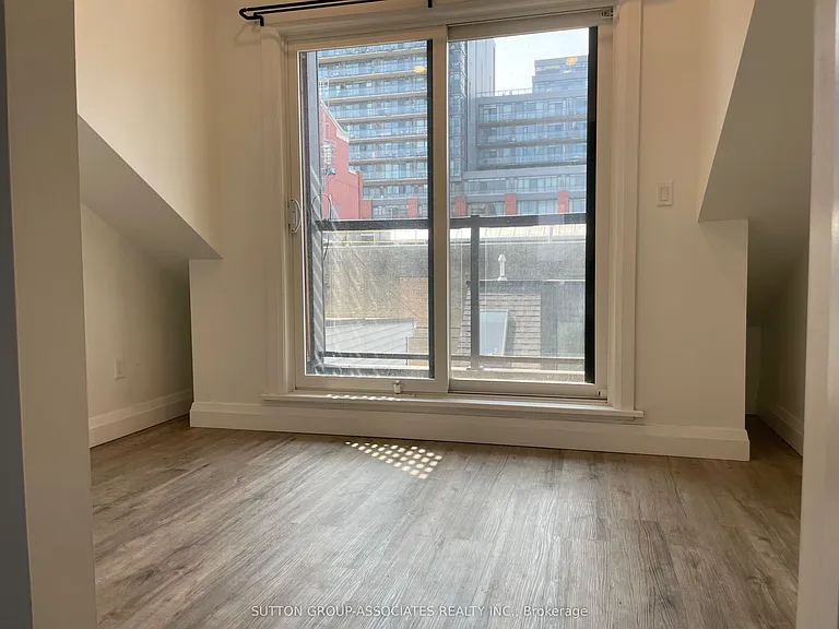 9 Whitaker Ave #2 — Photo 8