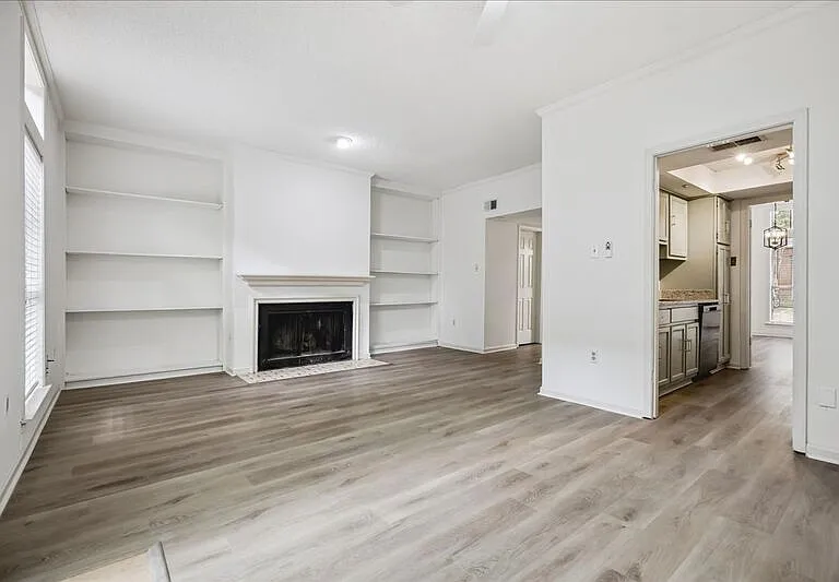 1694 Belvedere Ct — Photo 9