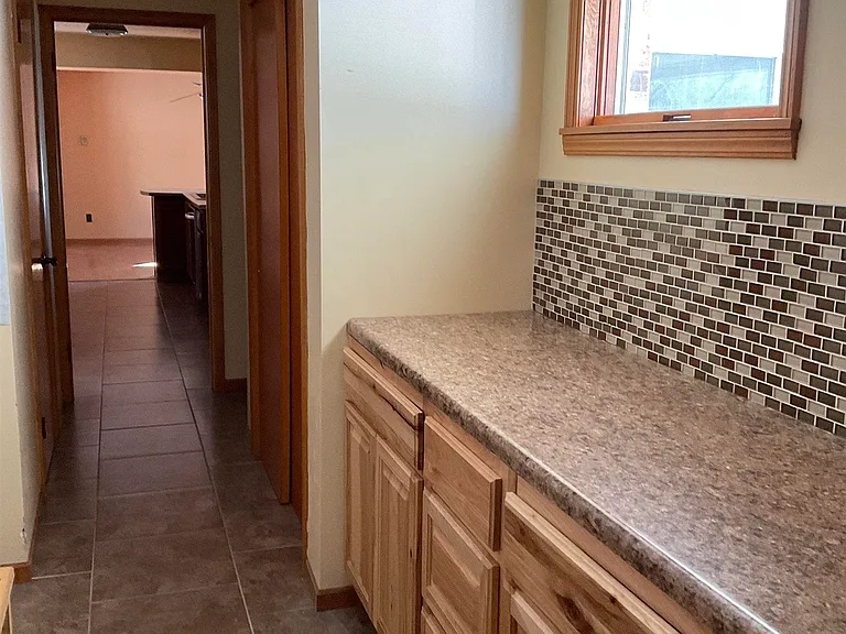 16907 Indianapolis Rd — Photo 8