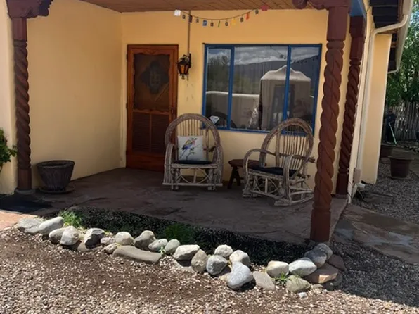 132 Frontier Rd, Taos, NM 87571