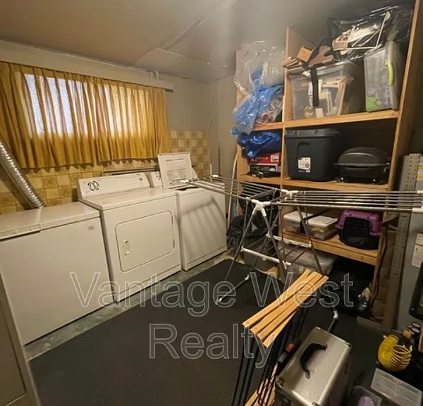 1291A Kelglen Cres — Photo 26