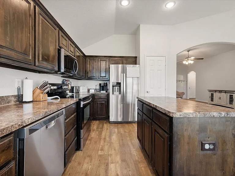 9224 Diane Dr — Photo 24