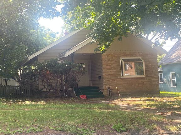 3rd image of 2319 17th Ave