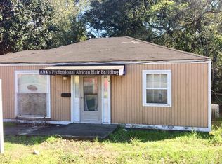 1611 Remount Rd, North Charleston, SC 29406
