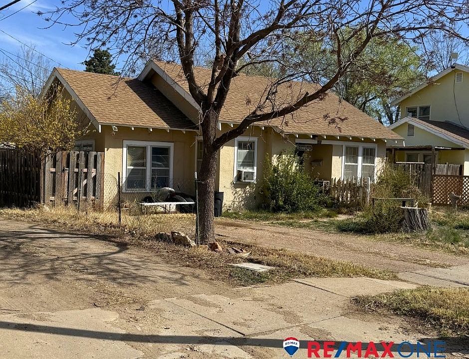 2nd image of 1003 N 2nd St