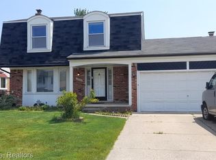 38728 Sutton Dr, Sterling Heights, MI 48310