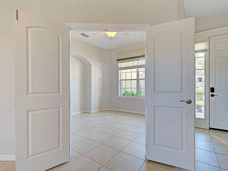 910 Bramley Ct #6 — Photo 27