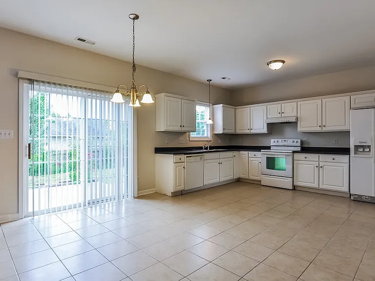 407 Morganite Ct — Photo 7