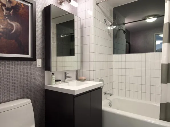 2-14 50th Avenue image 5 of 12