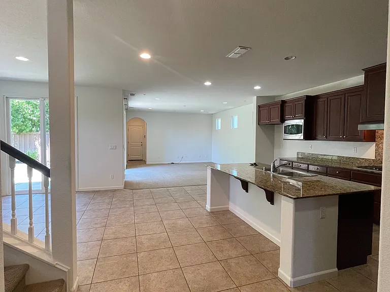 3145 Ardley Dr — Photo 7