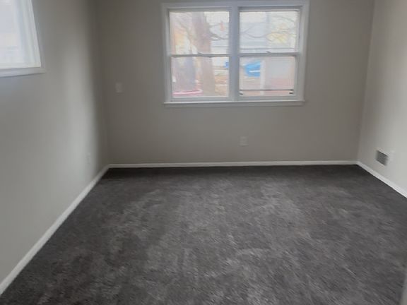 4th image of 81 Newcomb St
