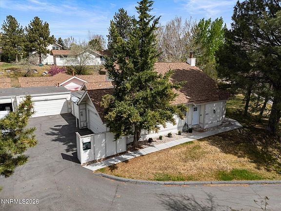 2nd image of 1215 Conway Ln