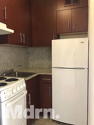 Rented by Mdrn Residential | media 16