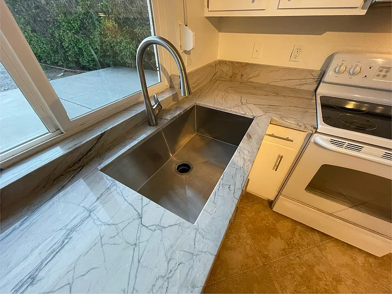 45685 Mountain View Ave — Photo 7