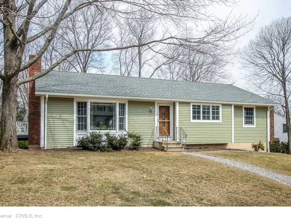 355 Oak Dr, Watertown, CT 06795