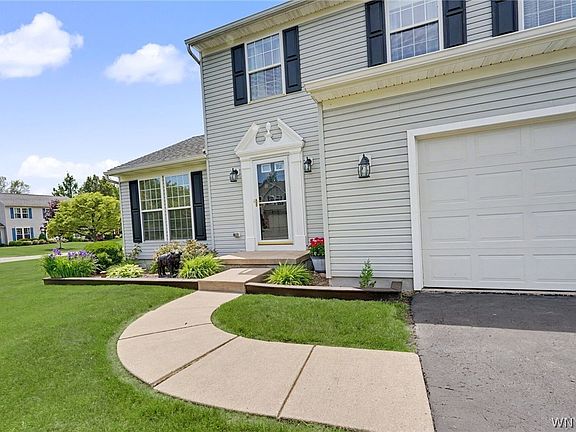 2nd image of 6902 Kimberly Ln