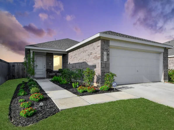 28715 Texas Plains Dr, Hockley, TX 77447