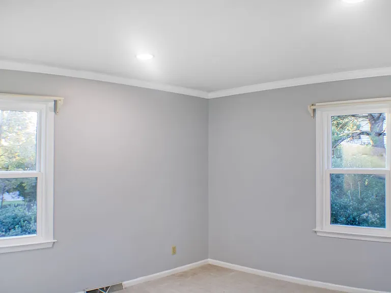 1205 Bixham Ln — Photo 9