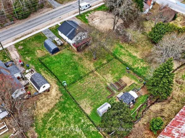 213 Yonge St, Burk's Falls, ON P0A 1C0