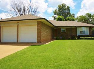 127 N Ranchwood Blvd, Yukon, OK 73099
