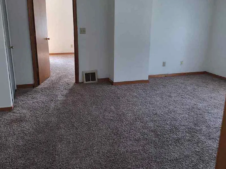 1733 Smith St — Photo 10