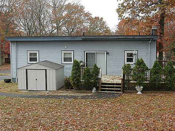 4th image of 60 Shady Hill Dr