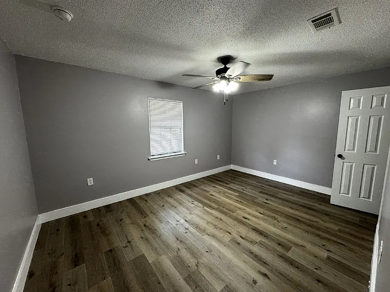1035 Bacon Rd — Photo 8