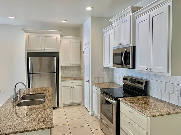 4th image of 2311 20th St Unit A