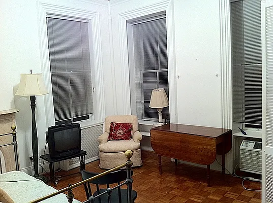 Rented by Aryeh Realty | media 32