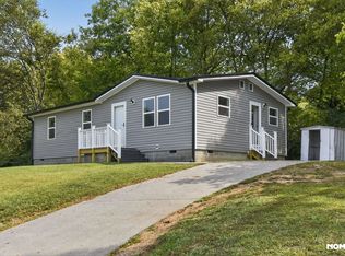 717 Howard St, Athens, TN 37303