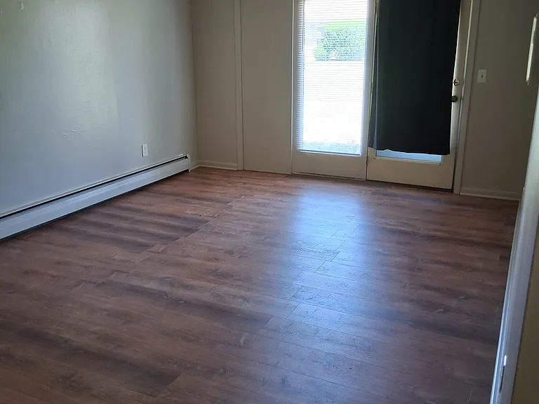 43008 Emerald Dr #1B — Photo 2