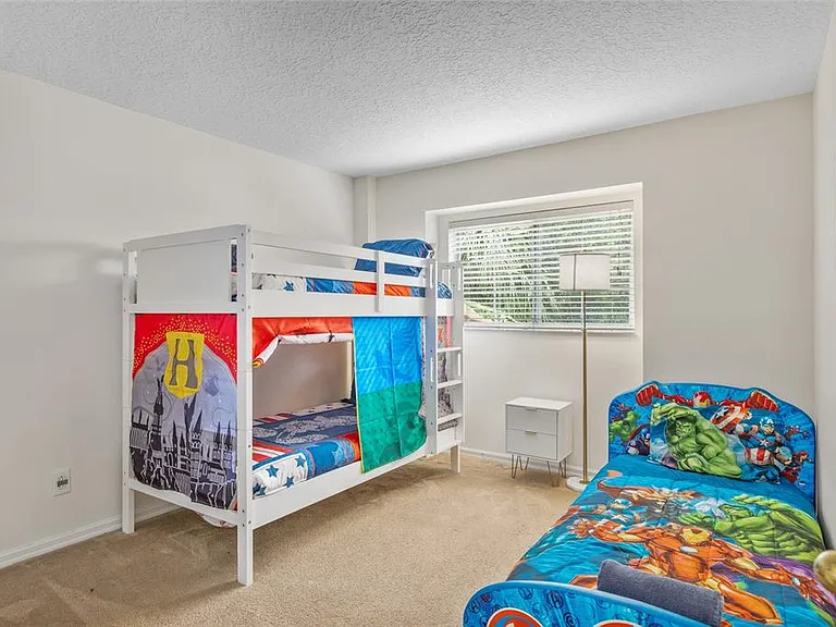 239 Carrera Ave — Photo 33