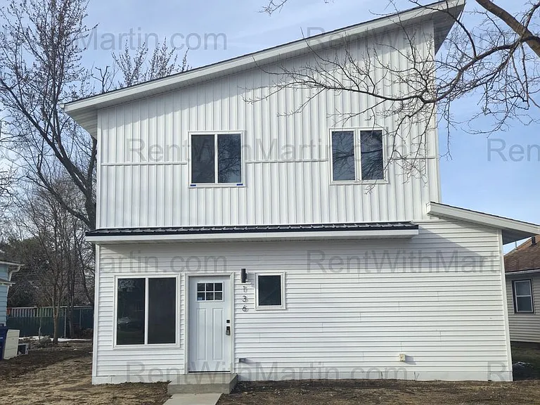 136 Janney Ave — Photo 1
