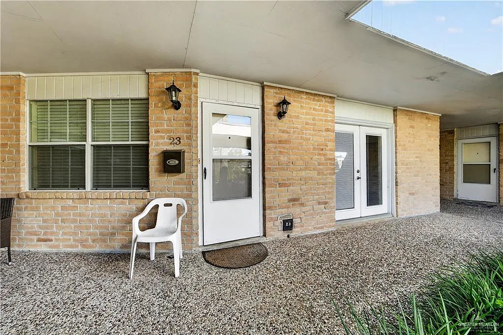 2 bed, 2.0 bath, 1237 sqft, $1,400 — Photo 1